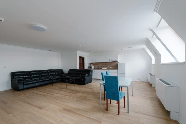 Gorkého, Staré Mesto - Bratislava I | Rent, Apartment, Three-bedroom (4+kk), 148 m²