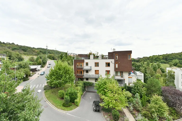 Na Císařce, Smíchov - Praha 5 | Pronájem, Byt, 2+kk, 60 m²