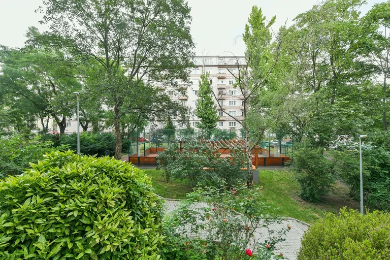 Karpatská, Vršovice - Prague 10 | Rent, Apartment, Two-bedroom (3+kk), 98 m²
