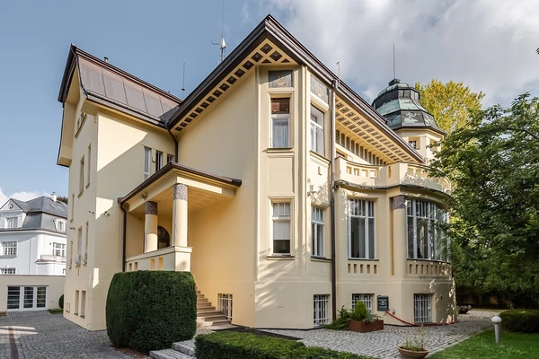 Na Zátorce, Bubeneč - Prague 6 | Rent, Office building, 902 m²