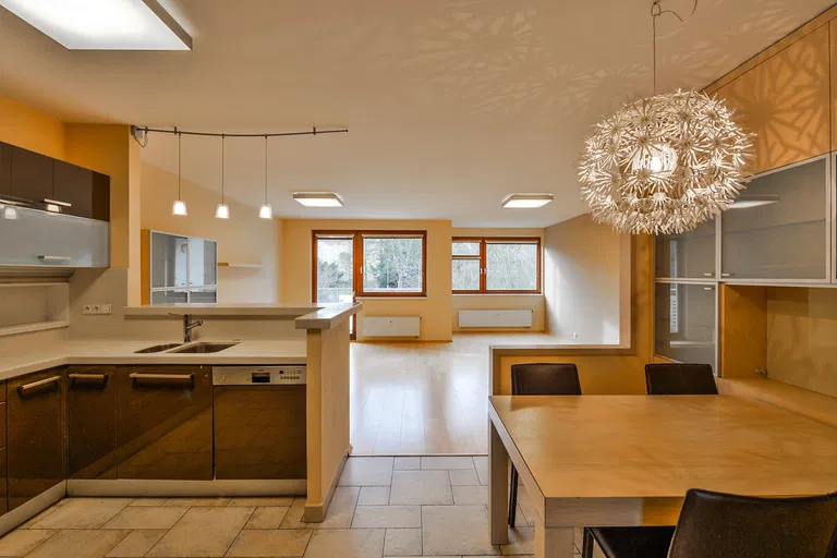Lumírova, Nusle - Praha 2 | Pronájem, Byt, 5+kk, 138 m²