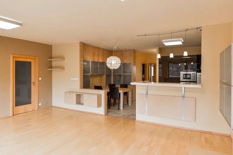Lumírova, Nusle - Praha 2 | Pronájem, Byt, 5+kk, 138 m²