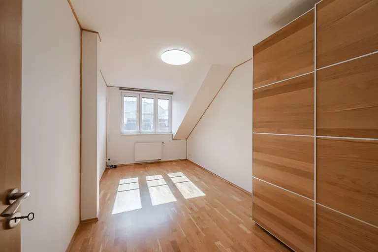 Poupětova, Holešovice - Praha 7 | Pronájem, Byt, 3+kk, 120 m²