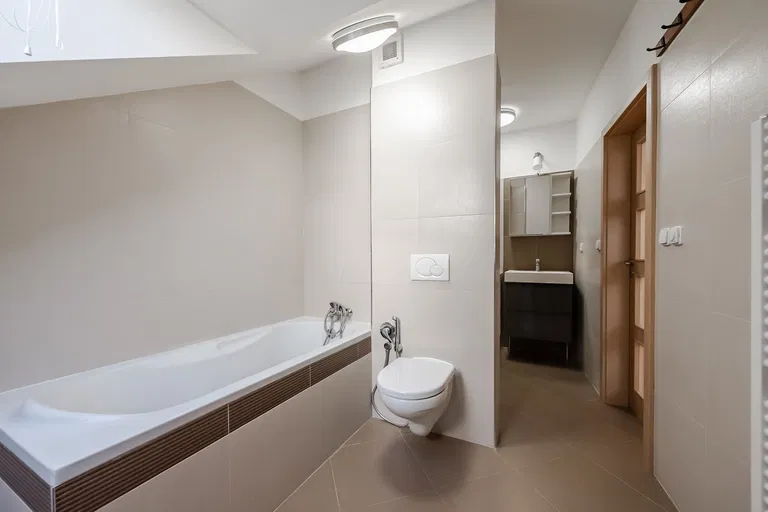 Poupětova, Holešovice - Praha 7 | Pronájem, Byt, 3+kk, 120 m²