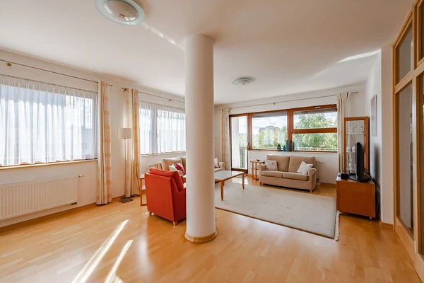 Skotská, Vokovice - Prague 6 | Sale, Apartment, Three-bedroom (4+kk), 142 m²