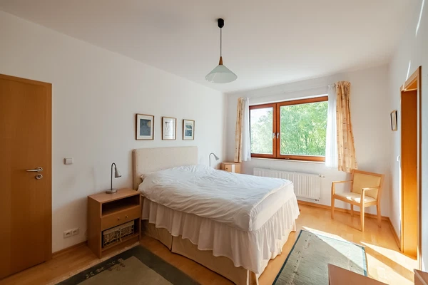 Skotská, Vokovice - Prague 6 | Sale, Apartment, Three-bedroom (4+kk), 142 m²