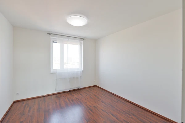 Hnězdenská, Troja - Prague 8 | Rent, Apartment, Two-bedroom (3+kk), 78 m²