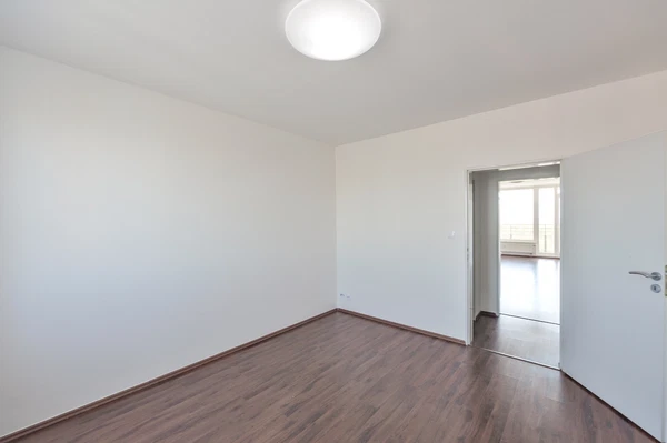 Hnězdenská, Troja - Prague 8 | Rent, Apartment, Two-bedroom (3+kk), 78 m²