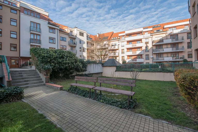 Slavníkova, Břevnov - Prague 6 | Rent, Apartment, One-bedroom (2+kk), 60 m²