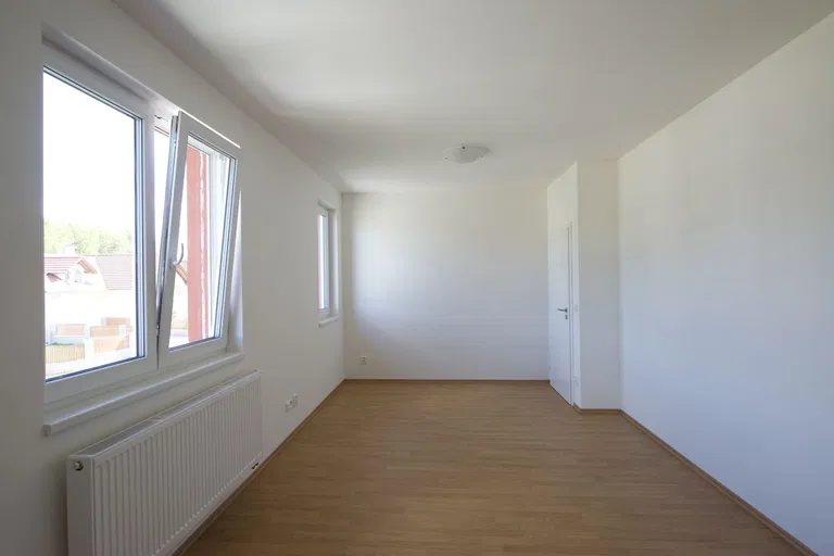 Pod valem II, Průhonice - Praha-západ | Rent, House, Five-bedroom (6+kk), 350 m²