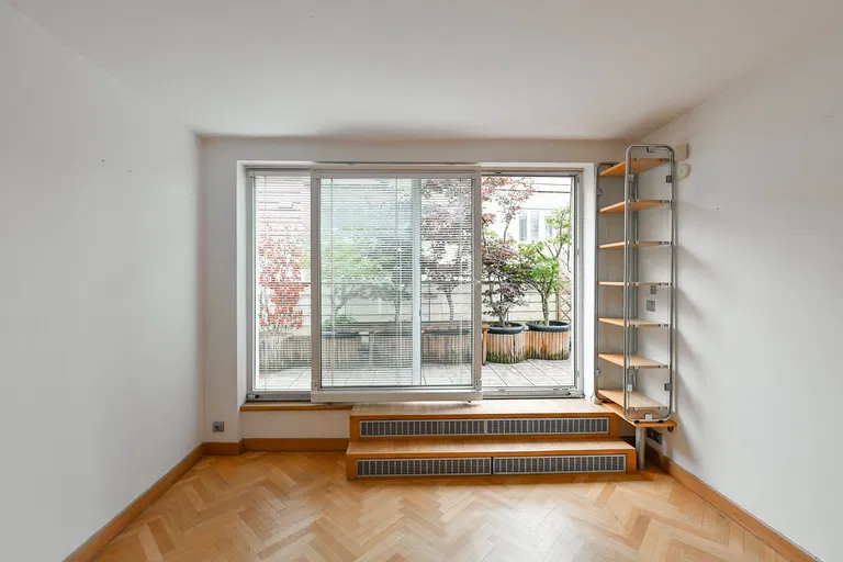 Kozácká, Vinohrady - Prague 10 | Rent, Apartment, Three-bedroom (4+1), 179 m²