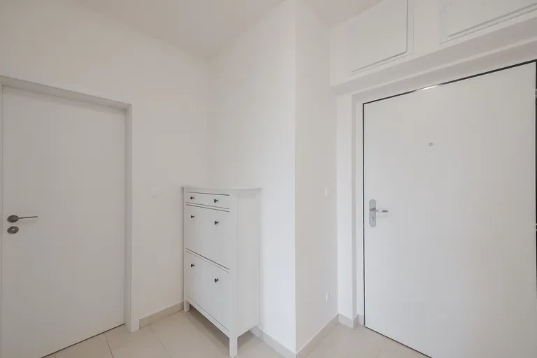 Rorýsova, Modřany - Prague 4 | Rent, Apartment, One-bedroom (2+kk), 59 m²