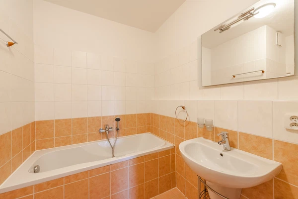 Pod Školou, Košíře - Prague 5 | Sale, Apartment, Two-bedroom (3+kk), 94 m²