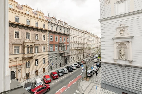 Zborovská, Malá Strana - Prague 5 | Rent, Apartment, Five-bedroom (6+1), 230 m²