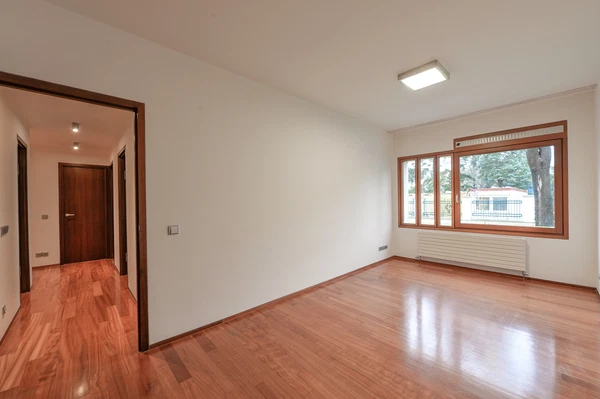 Pod Kaštany, Bubeneč - Prague 6 | Rent, Apartment, Four-bedroom (5+1), 193 m²