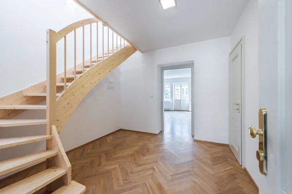 Myslíkova, Nové Město - Prague 2 | Rent, Apartment, One-bedroom (2+kk), 76 m²