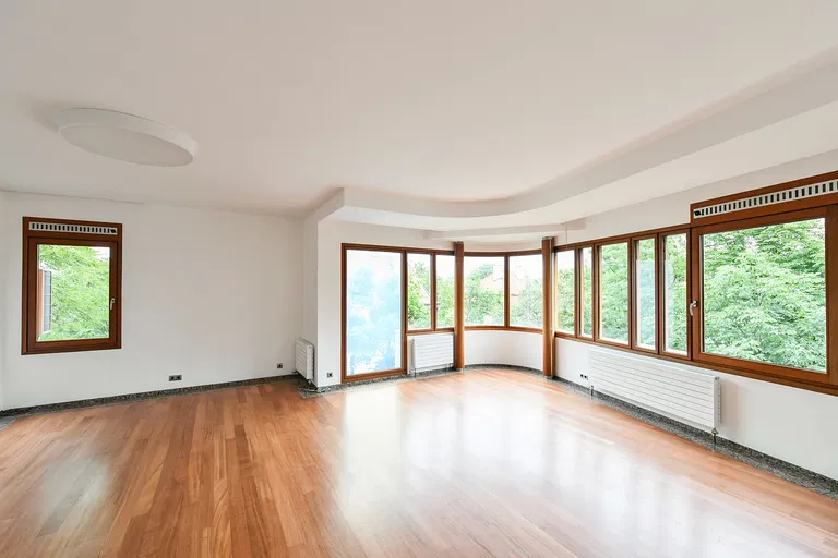 Pod Kaštany, Bubeneč - Praha 6 | Pronájem, Byt, 7+1, 274 m²