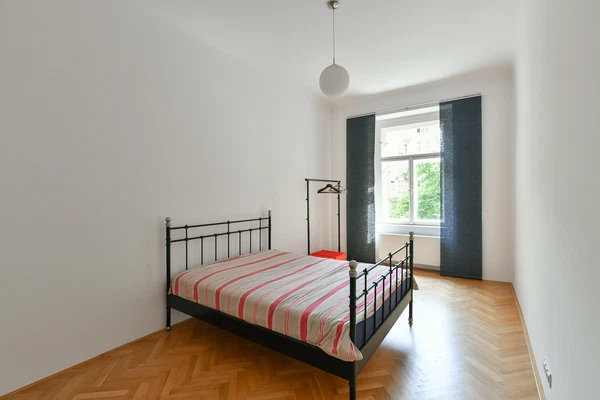 Strossmayerovo náměstí, Holešovice - Praha 7 | Pronájem, Byt, 3+1, 111 m²