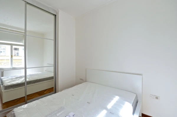 Koubkova, Nové Město - Prague 2 | Rent, Apartment, One-bedroom (2+kk), 37 m²