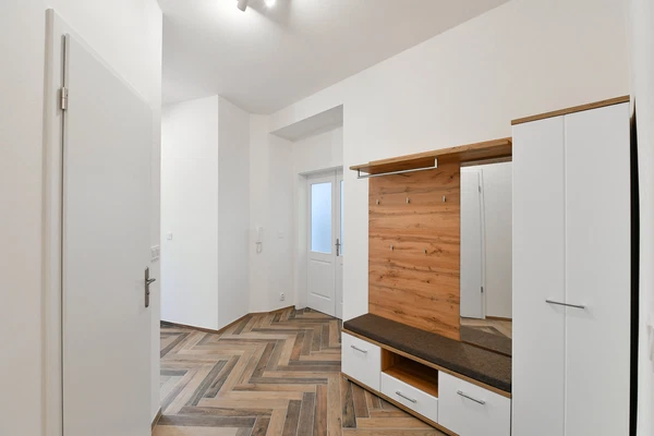 Jaselská, Bubeneč - Praha 6 | Pronájem, Byt, 3+kk, 93 m²