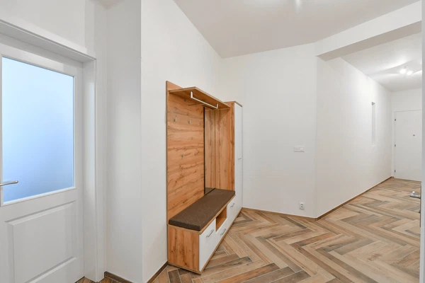 Jaselská, Bubeneč - Praha 6 | Pronájem, Byt, 3+kk, 93 m²