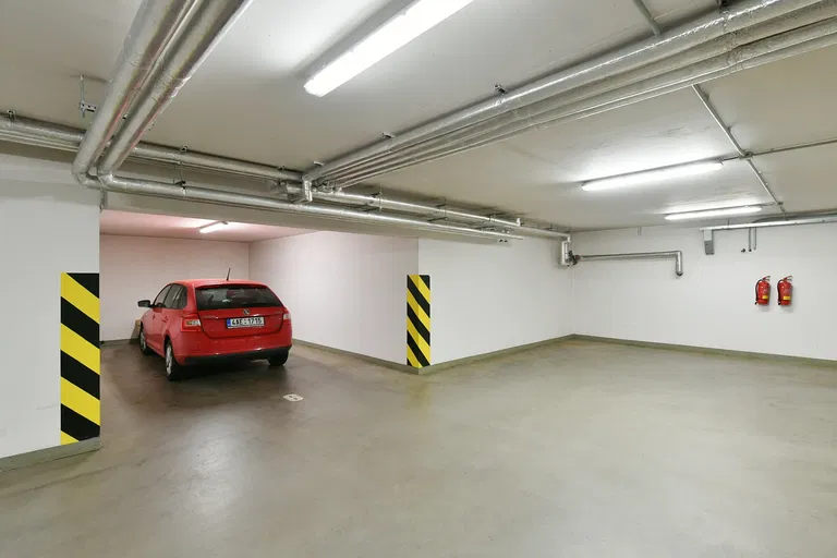 Faltysova, Zbraslav - Prague 5 | Rent, Apartment, Three-bedroom (4+kk), 137 m²