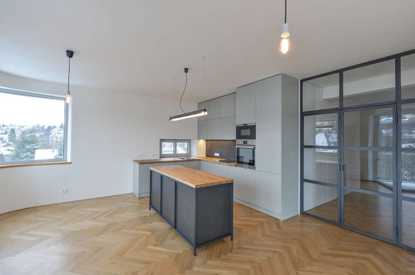 Na Dlážděnce, Troja - Prague 8 | Rent, Apartment, Two-bedroom (3+kk), 101 m²