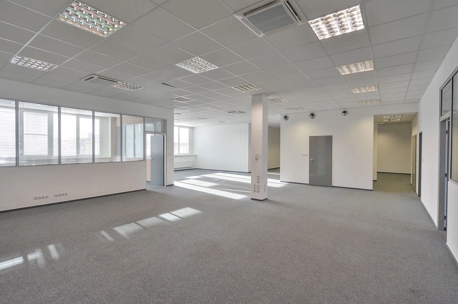 Lihovarská, Libeň - Praha 9 | Pronájem, Administrativní budova, 4 086 m²