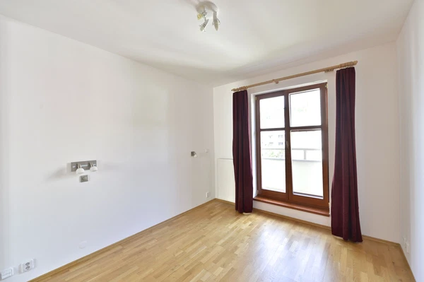 Paťanka, Dejvice - Prague 6 | Rent, Apartment, Three-bedroom (4+kk), 102 m²