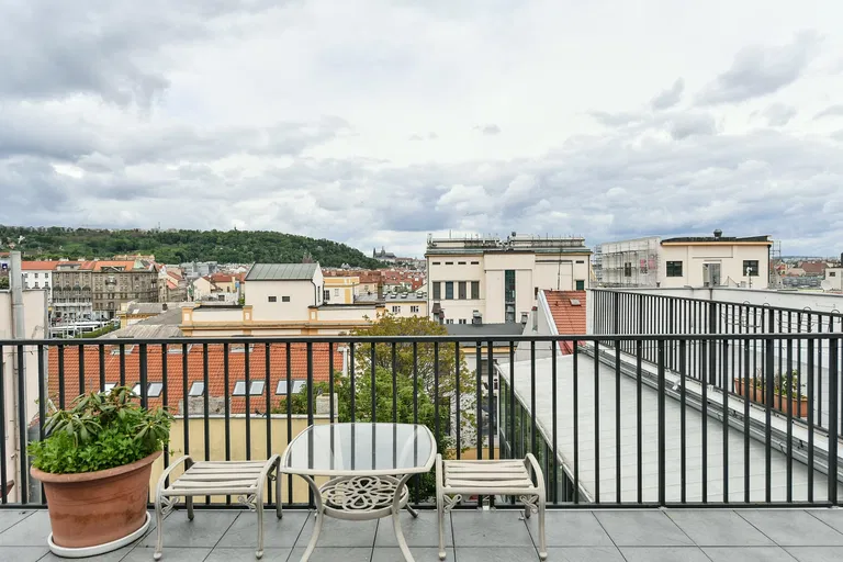 Na Valentince, Smíchov - Praha 5 | Pronájem, Byt, 4+kk, 188 m²