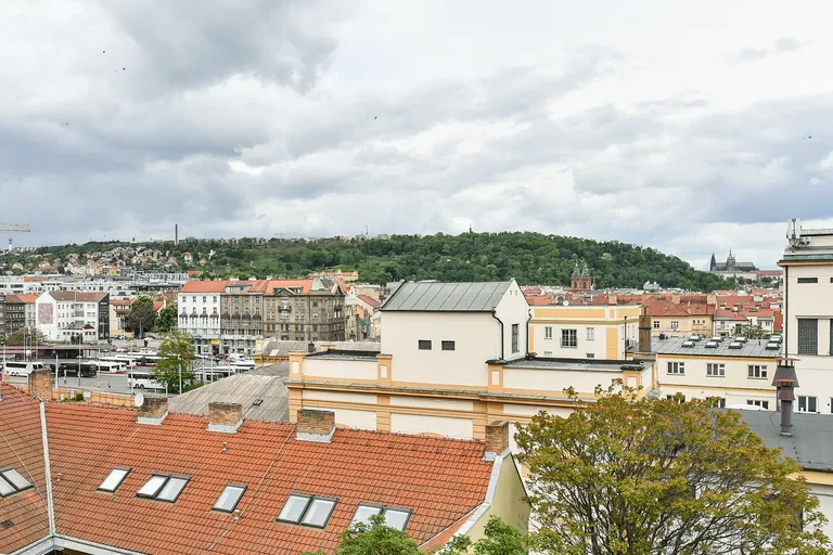 Na Valentince, Smíchov - Praha 5 | Pronájem, Byt, 4+kk, 188 m²