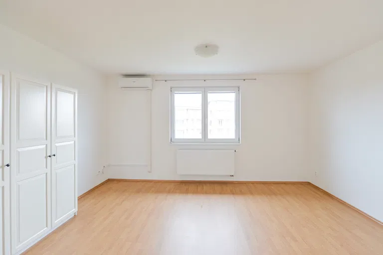 Pod valem II, Průhonice - Praha-západ | Rent, House, Five-bedroom (6+kk), 350 m²