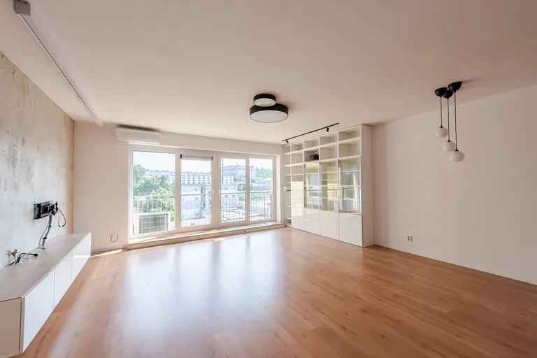 Na Harfě, Vysočany - Prague 9 | Rent, Apartment, One-bedroom (2+kk), 86 m²