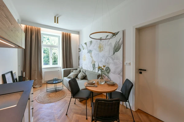 Jaromírova, Nusle - Praha 2 | Pronájem, Byt, 2+kk, 39 m²