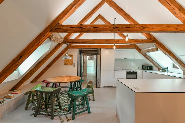 V Jirchářích, Nové Město - Prague 1 | Rent, Apartment, Three-bedroom (4+kk), 199 m²