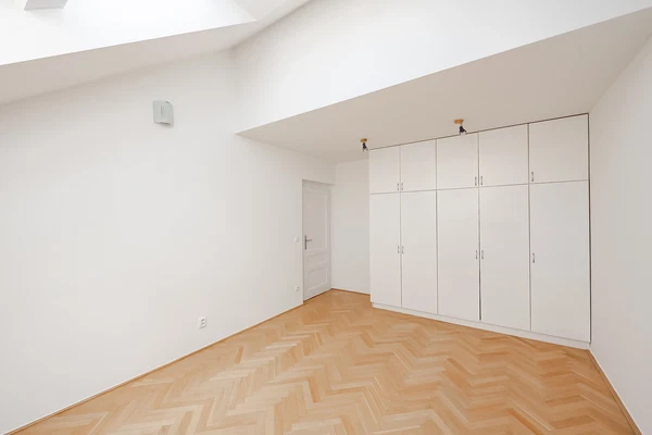 Strossmayerovo náměstí, Holešovice - Praha 7 | Pronájem, Byt, 5+1, 146 m²