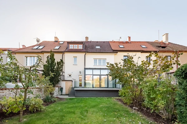 Na Ořechovce, Střešovice - Prague 6 | Rent, House, Six-bedroom (7+kk), 180 m²