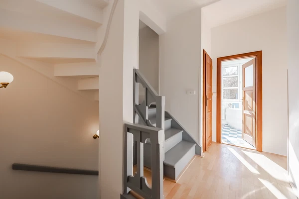 Na Ořechovce, Střešovice - Prague 6 | Rent, House, Six-bedroom (7+kk), 180 m²