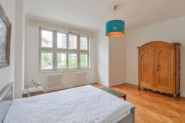 Jaselská, Bubeneč - Prague 6 | Rent, Apartment, Three-bedroom (4+kk), 117 m²