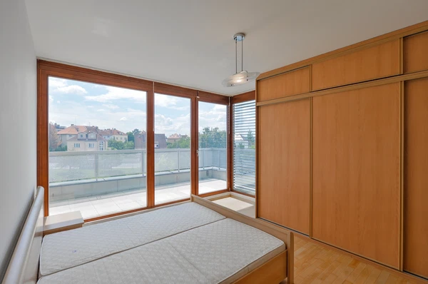 Na Zemance, Braník - Prague 4 | Rent, Apartment, Three-bedroom (4+kk), 120 m²