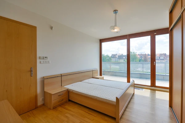 Na Zemance, Braník - Prague 4 | Rent, Apartment, Three-bedroom (4+kk), 120 m²