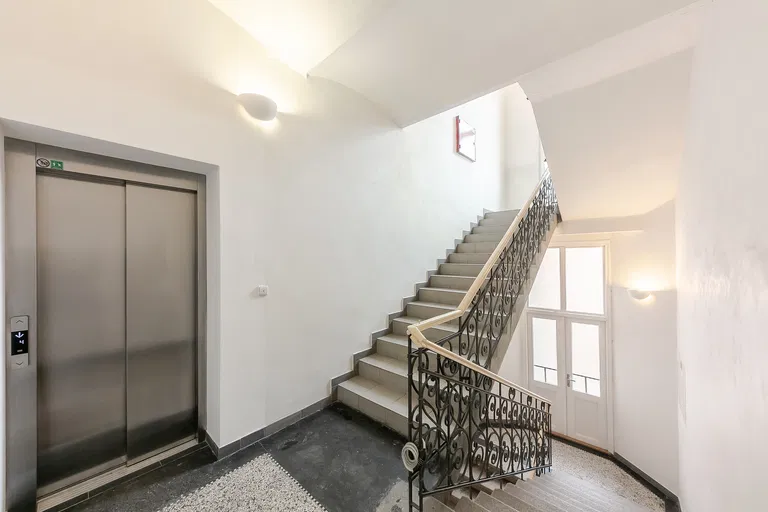 Jaselská, Bubeneč - Praha 6 | Pronájem, Byt, 4+kk, 146 m²