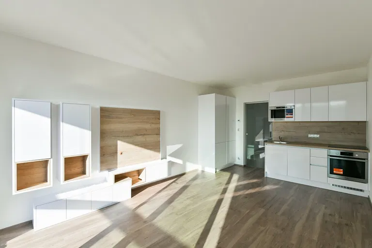 Kurta Konráda, Libeň - Praha 9 | Pronájem, Byt, 1+kk, 36 m²