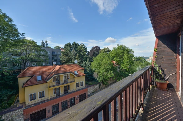 Na Vlčovce, Dejvice - Prague 6 | Sale, Apartment, Three-bedroom (4+kk), 125 m²