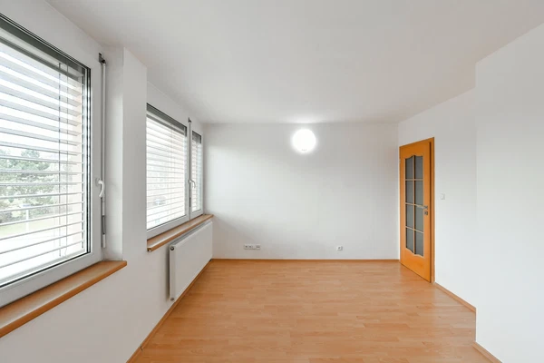 Javorová, Kobylisy - Praha 8 | Pronájem, Rodinný dům, 5+kk, 237 m²