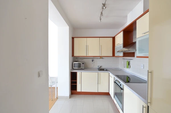 Havlíčkovo náměstí, Žižkov - Praha 3 | Pronájem, Byt, 1+kk, 44 m²