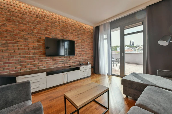 Horská, Nové Město - Prague 2 | Rent, Apartment, Three-bedroom (4+kk), 117 m²