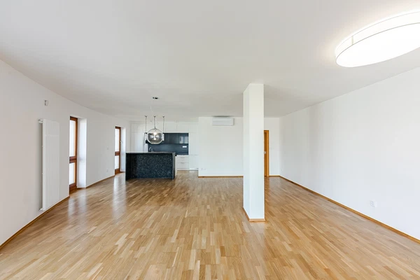 Na Hřebenech II, Podolí - Prague 4 | Rent, Apartment, Four-bedroom (5+kk), 172 m²