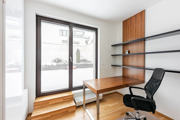 Korunní, Vinohrady - Prague 10 | Rent, Apartment, Two-bedroom (3+kk), 90 m²