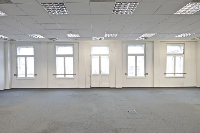 Náměstí I. P. Pavlova, Nové Město - Praha 2 | Pronájem, Administrativní budova, 200 m²